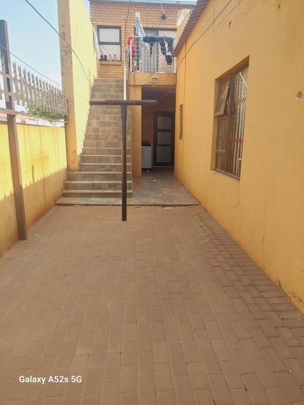 To Let 2 Bedroom Property for Rent in Roodekop Gauteng