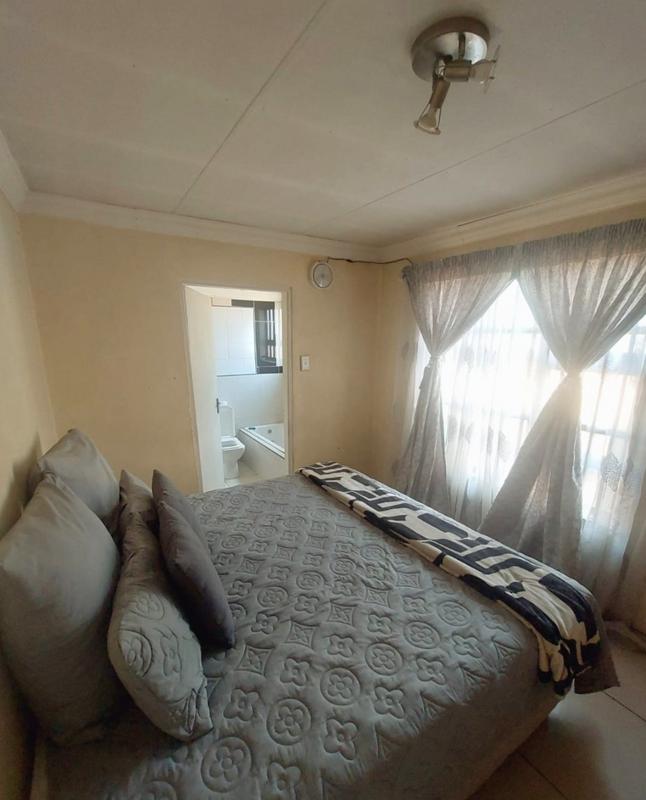 To Let 2 Bedroom Property for Rent in Roodekop Gauteng