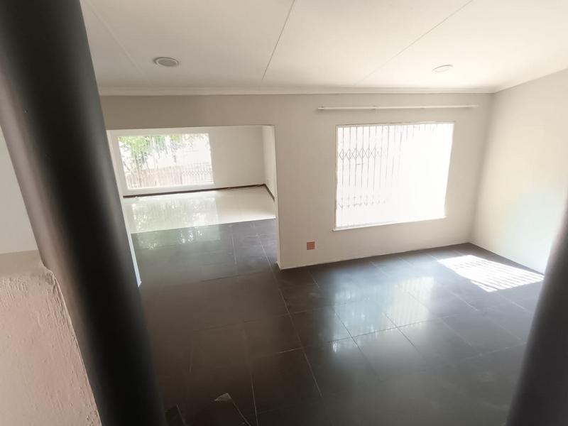 To Let 3 Bedroom Property for Rent in Vorna Valley Gauteng