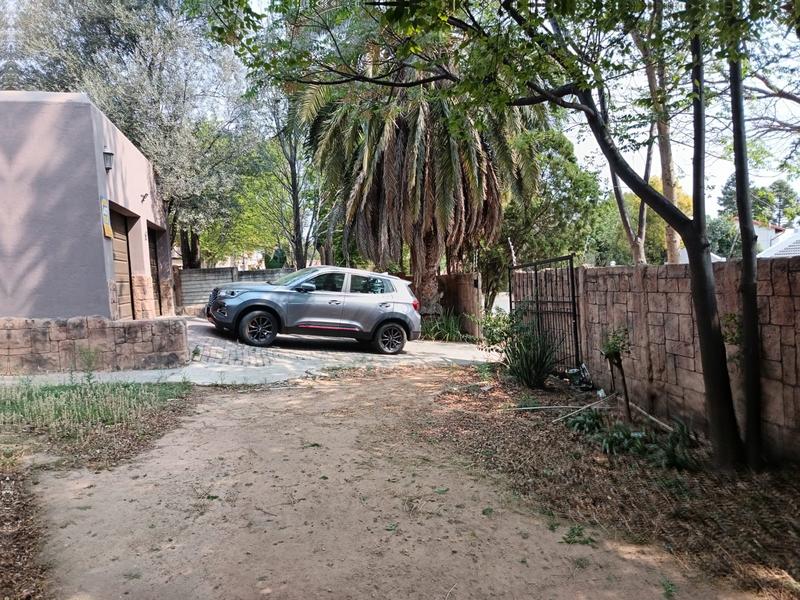 To Let 3 Bedroom Property for Rent in Vorna Valley Gauteng