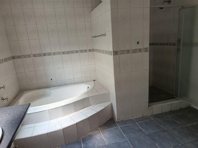 To Let 3 Bedroom Property for Rent in Vorna Valley Gauteng