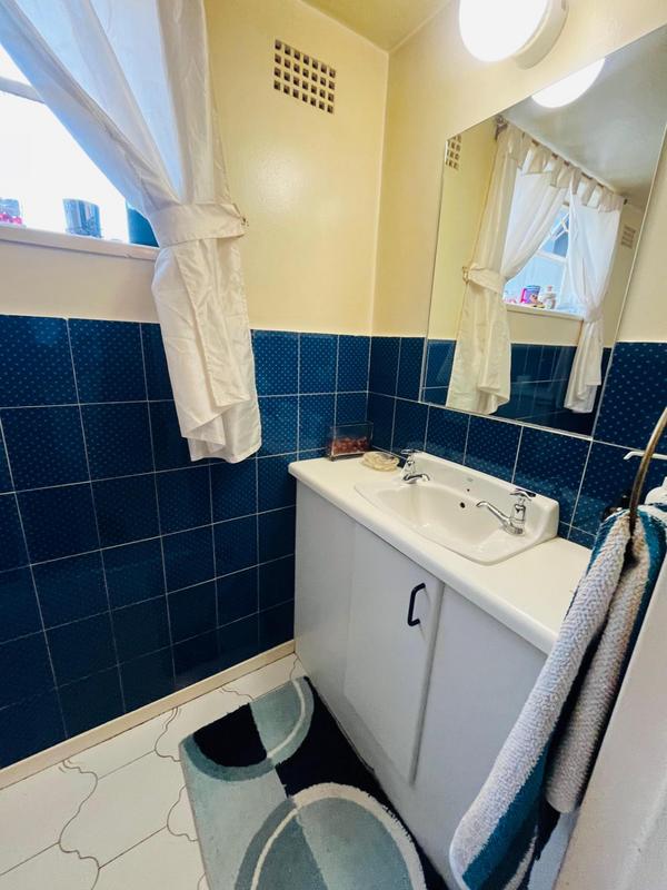 4 Bedroom Property for Sale in Mondeor Gauteng