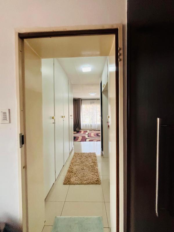 4 Bedroom Property for Sale in Mondeor Gauteng