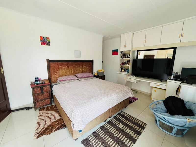 4 Bedroom Property for Sale in Mondeor Gauteng