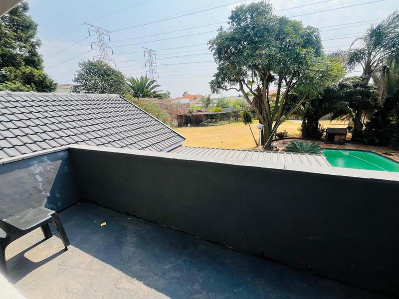 4 Bedroom Property for Sale in Mondeor Gauteng