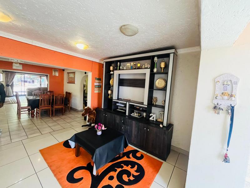 6 Bedroom Property for Sale in Winchester Hills Ext 3 Gauteng
