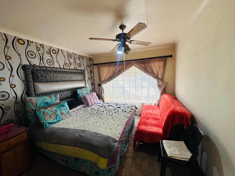 6 Bedroom Property for Sale in Winchester Hills Ext 3 Gauteng