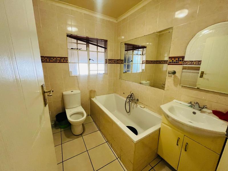 6 Bedroom Property for Sale in Winchester Hills Ext 3 Gauteng