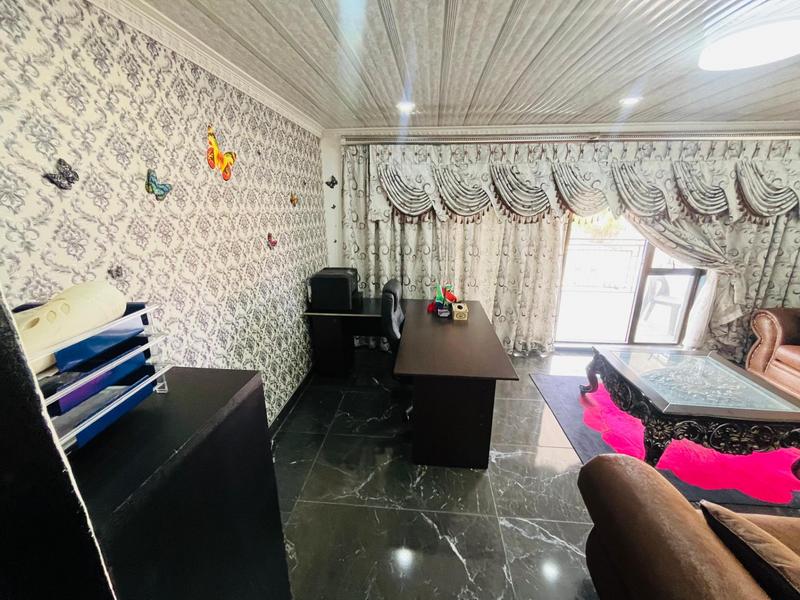 6 Bedroom Property for Sale in Winchester Hills Ext 3 Gauteng