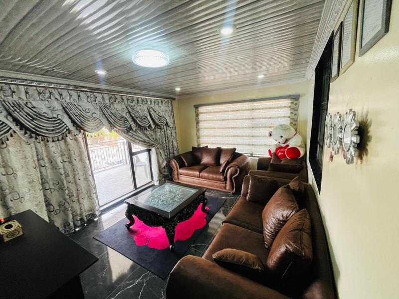6 Bedroom Property for Sale in Winchester Hills Ext 3 Gauteng
