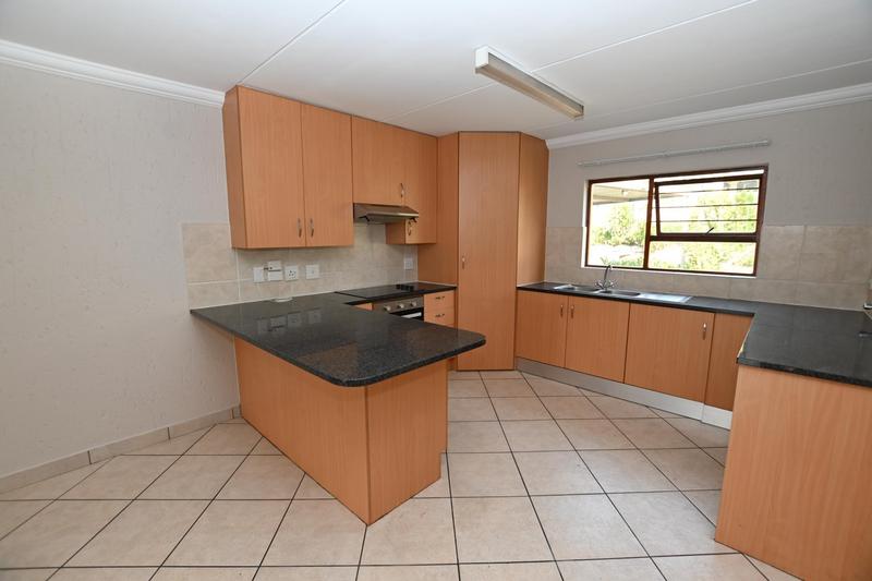 To Let 2 Bedroom Property for Rent in Paulshof Gauteng