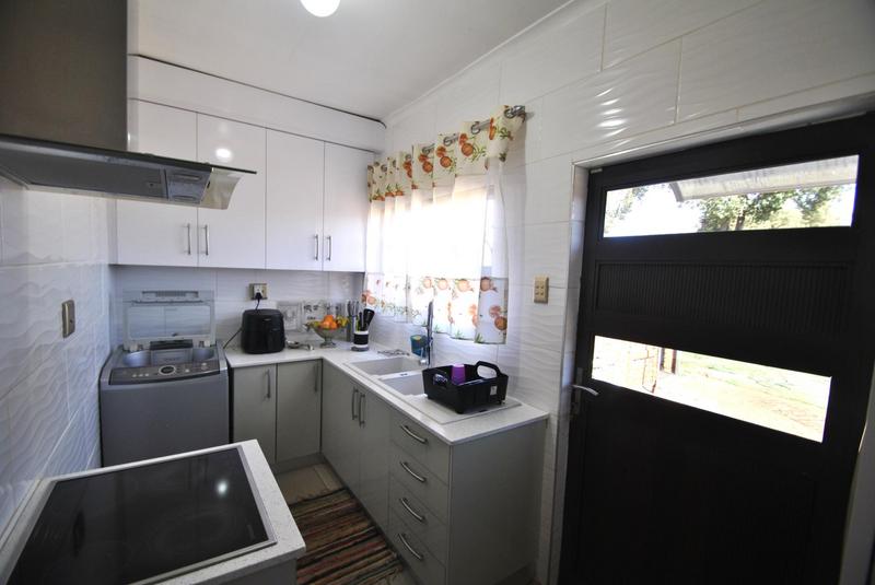 4 Bedroom Property for Sale in Dawn Park Gauteng