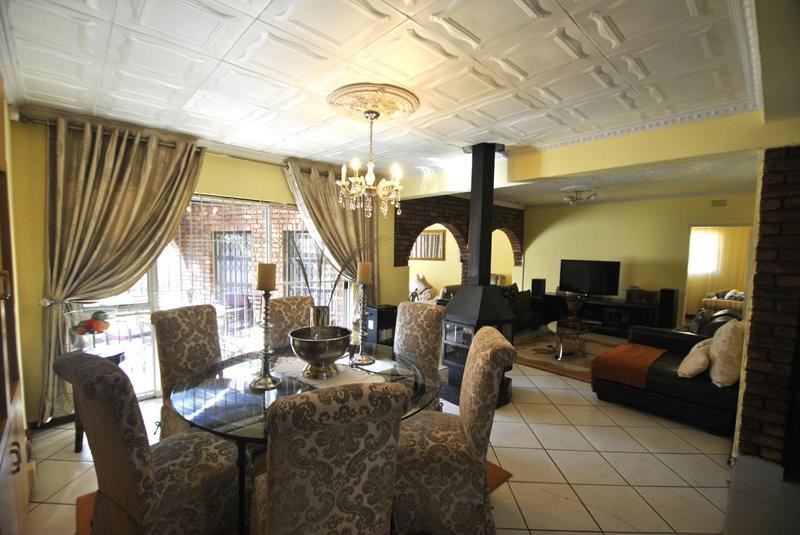 4 Bedroom Property for Sale in Dawn Park Gauteng