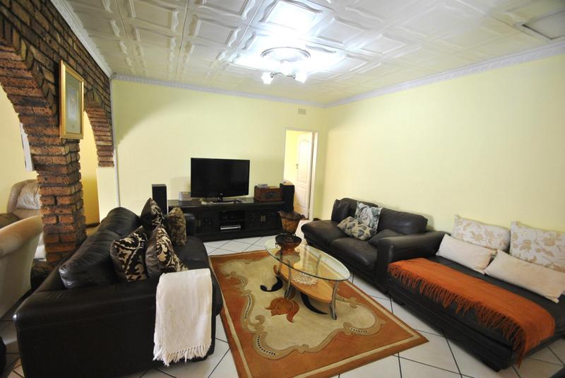 4 Bedroom Property for Sale in Dawn Park Gauteng