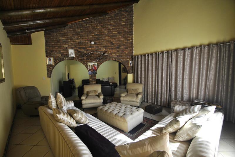 4 Bedroom Property for Sale in Dawn Park Gauteng