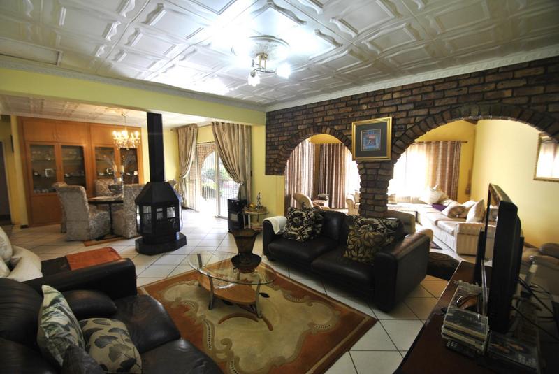 4 Bedroom Property for Sale in Dawn Park Gauteng