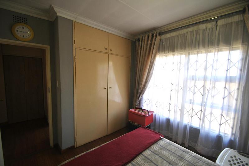 4 Bedroom Property for Sale in Dawn Park Gauteng