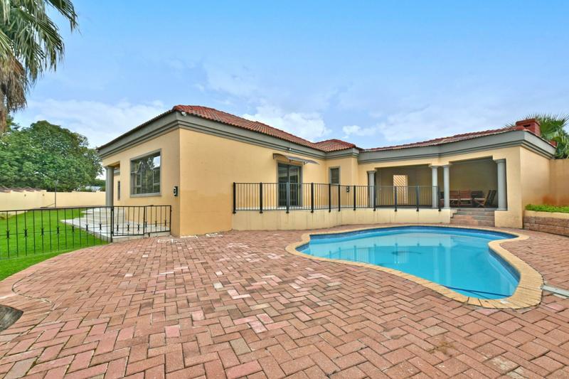 4 Bedroom Property for Sale in Glenanda Gauteng