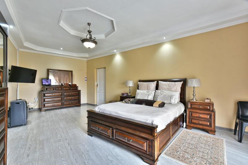 4 Bedroom Property for Sale in Glenanda Gauteng