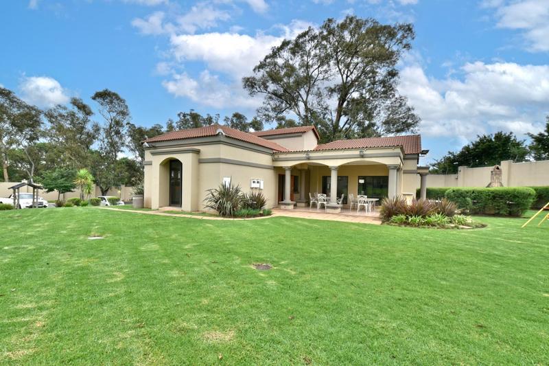 5 Bedroom Property for Sale in Woodmead Gauteng