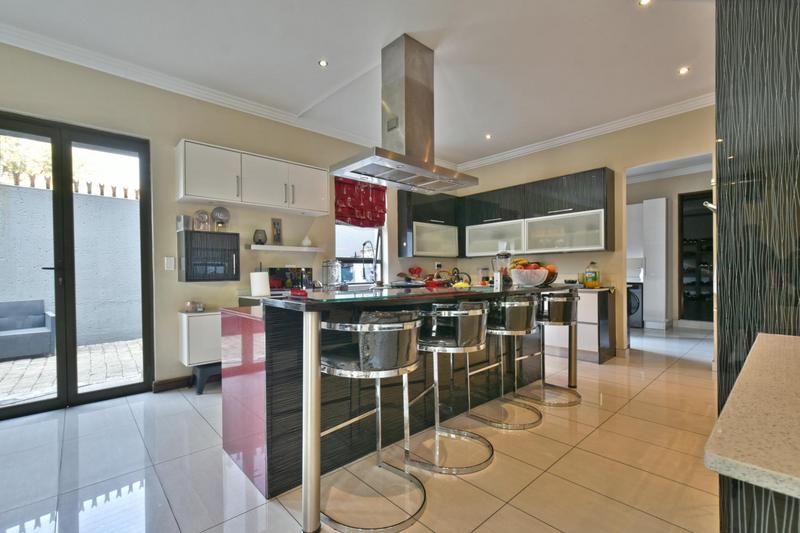 5 Bedroom Property for Sale in Woodmead Gauteng