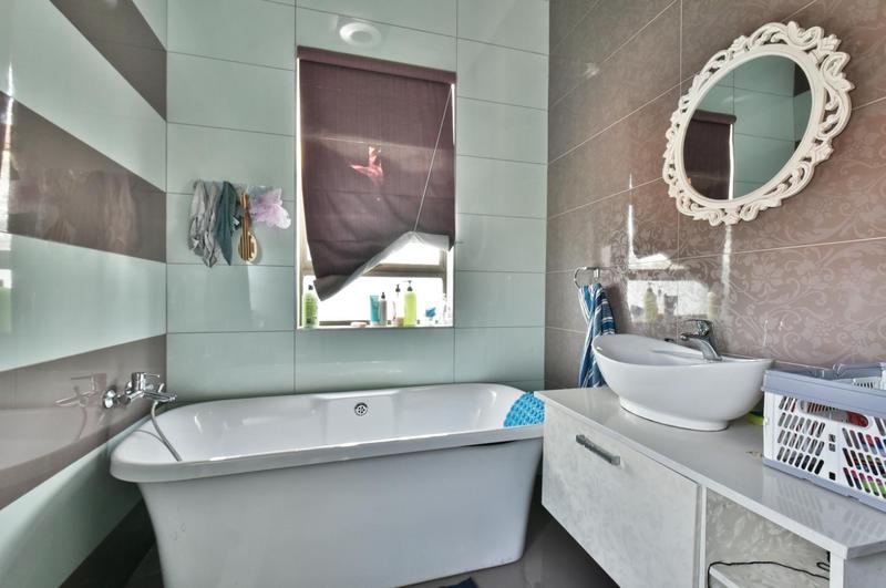 5 Bedroom Property for Sale in Woodmead Gauteng