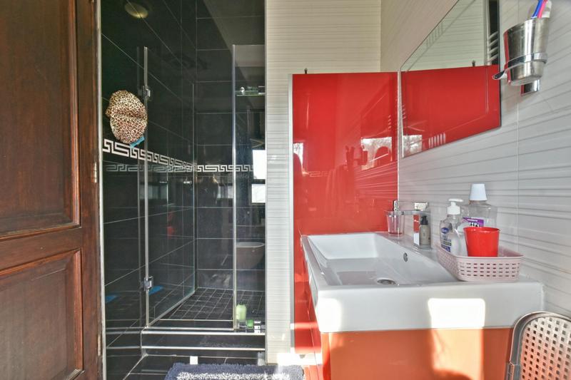 5 Bedroom Property for Sale in Woodmead Gauteng
