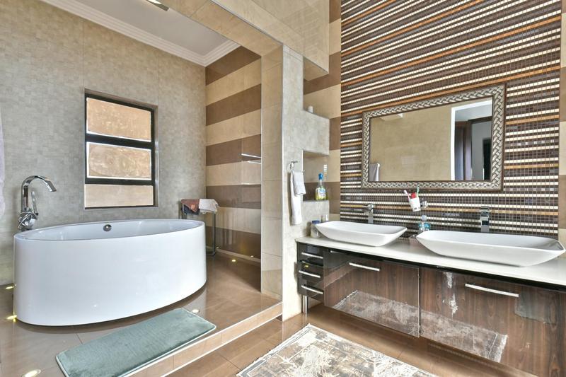 5 Bedroom Property for Sale in Woodmead Gauteng