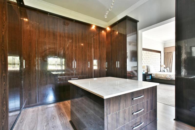 5 Bedroom Property for Sale in Woodmead Gauteng