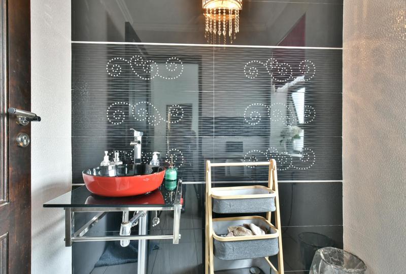 5 Bedroom Property for Sale in Woodmead Gauteng