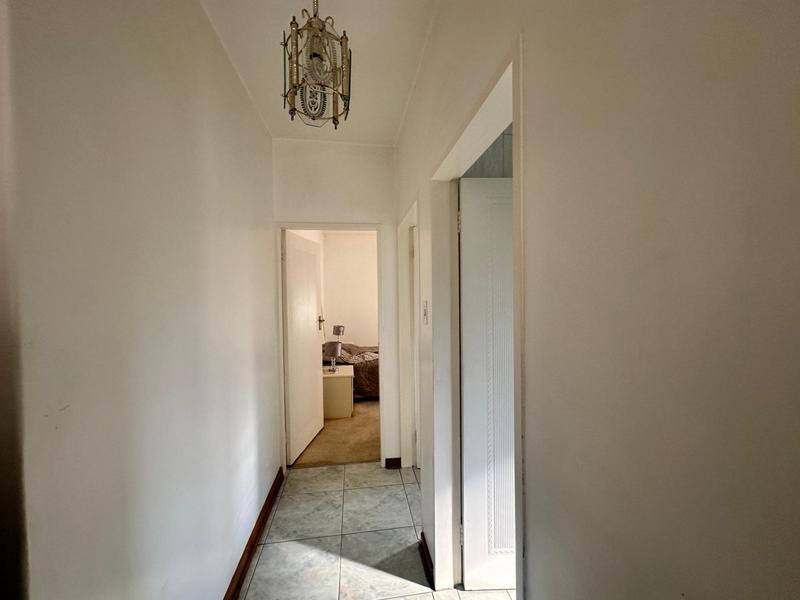 5 Bedroom Property for Sale in Laudium Gauteng