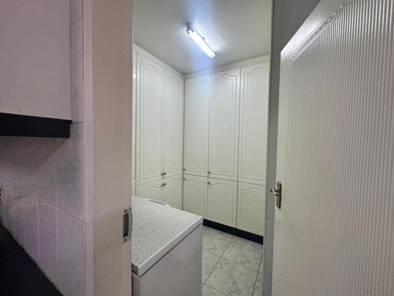 5 Bedroom Property for Sale in Laudium Gauteng
