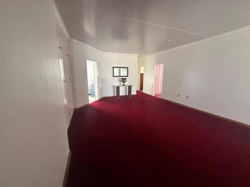 5 Bedroom Property for Sale in Laudium Gauteng