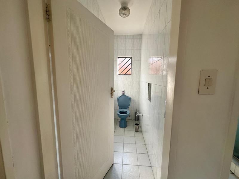 5 Bedroom Property for Sale in Laudium Gauteng
