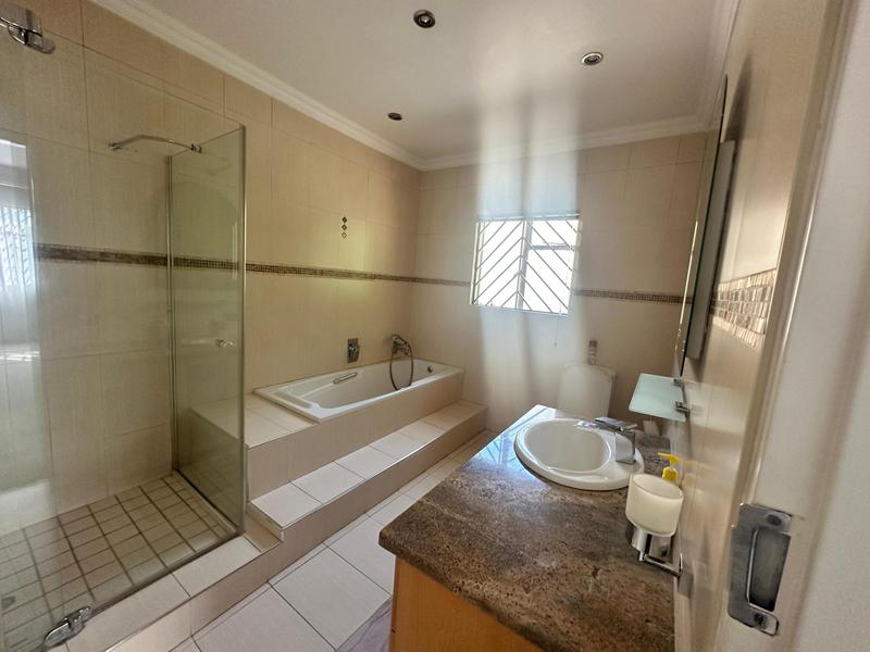 5 Bedroom Property for Sale in Laudium Gauteng