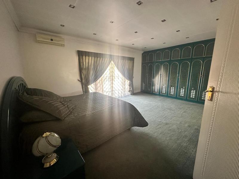 5 Bedroom Property for Sale in Laudium Gauteng