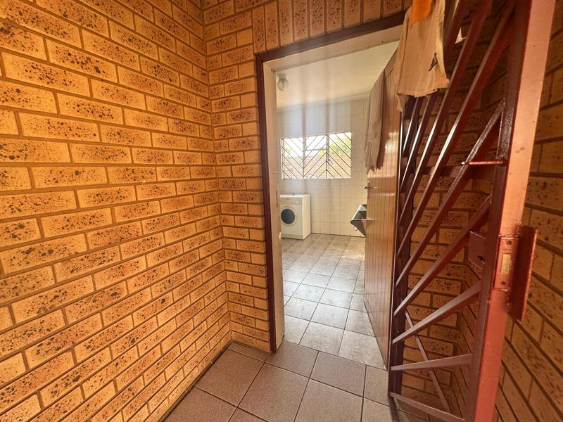 5 Bedroom Property for Sale in Laudium Gauteng