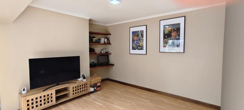 3 Bedroom Property for Sale in Lakefield Gauteng