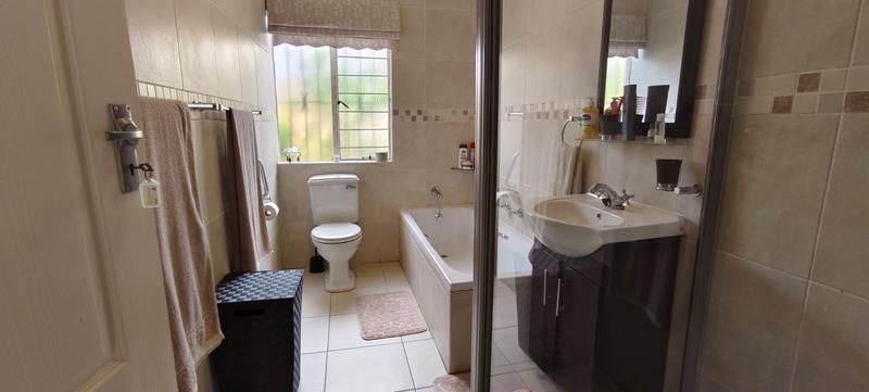 3 Bedroom Property for Sale in Lakefield Gauteng