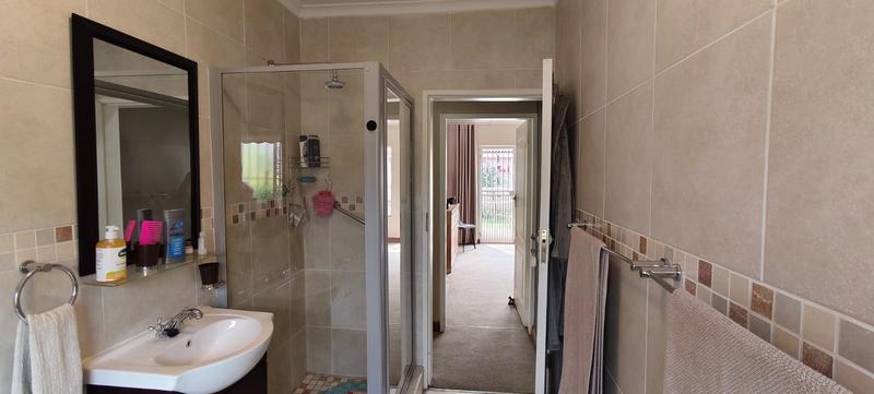 3 Bedroom Property for Sale in Lakefield Gauteng