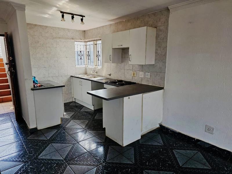 2 Bedroom Property for Sale in Ridgeway Gauteng