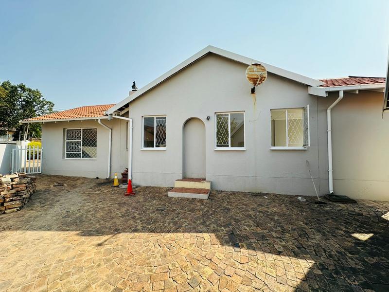 To Let 3 Bedroom Property for Rent in Country View Gauteng