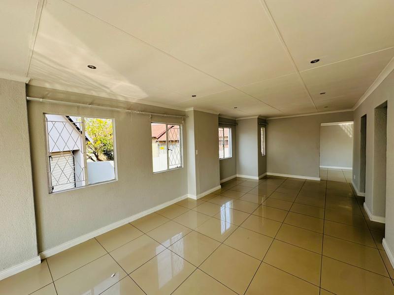 To Let 3 Bedroom Property for Rent in Country View Gauteng
