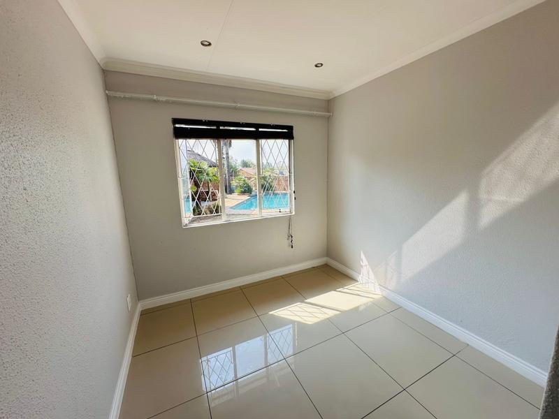 To Let 3 Bedroom Property for Rent in Country View Gauteng