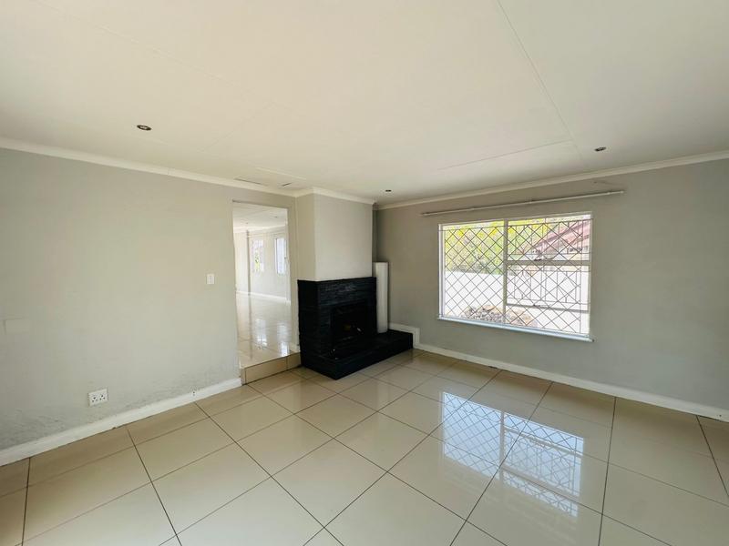 To Let 3 Bedroom Property for Rent in Country View Gauteng