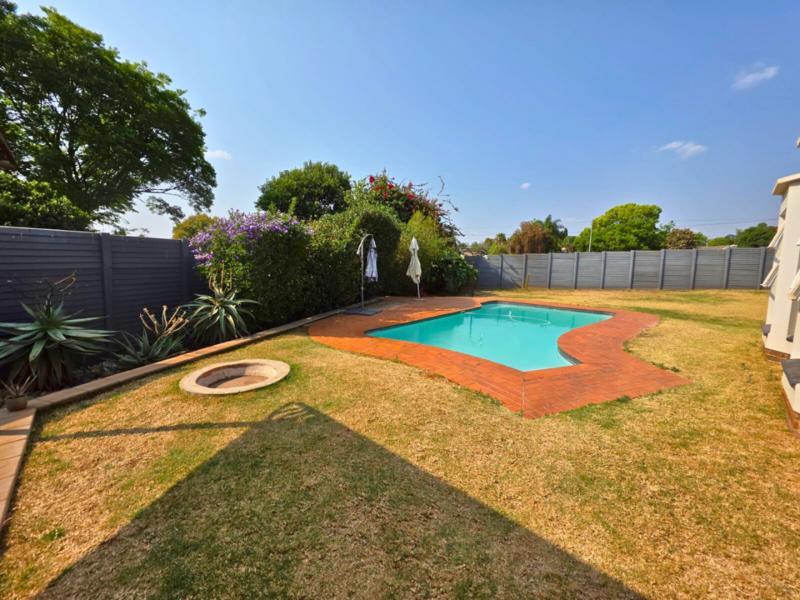 4 Bedroom Property for Sale in Elardus Park Gauteng