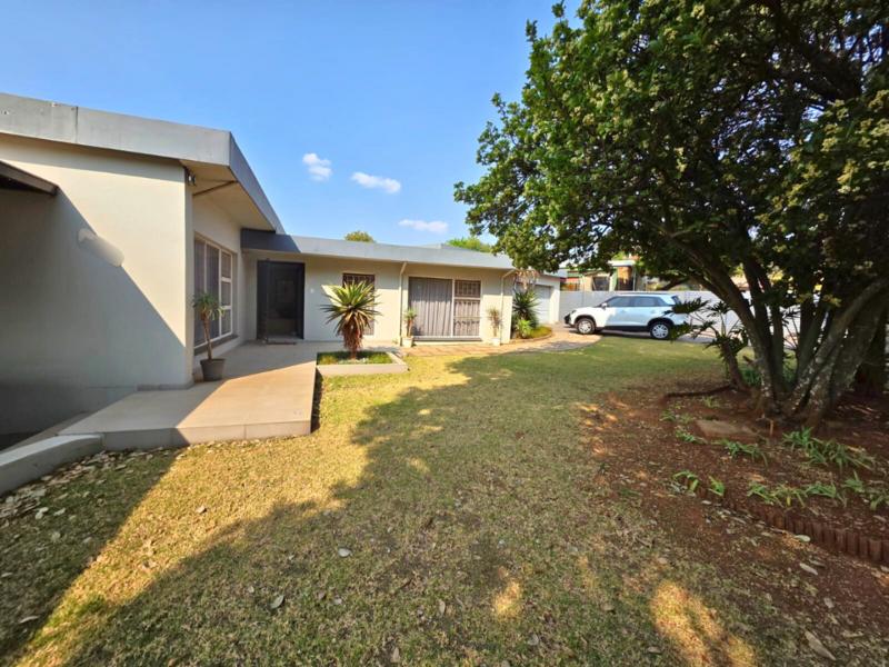 4 Bedroom Property for Sale in Elardus Park Gauteng