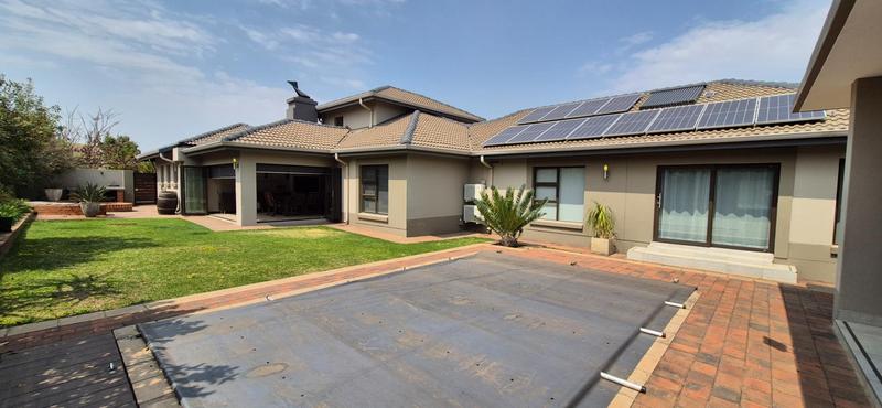 To Let 4 Bedroom Property for Rent in Midstream Hill Gauteng
