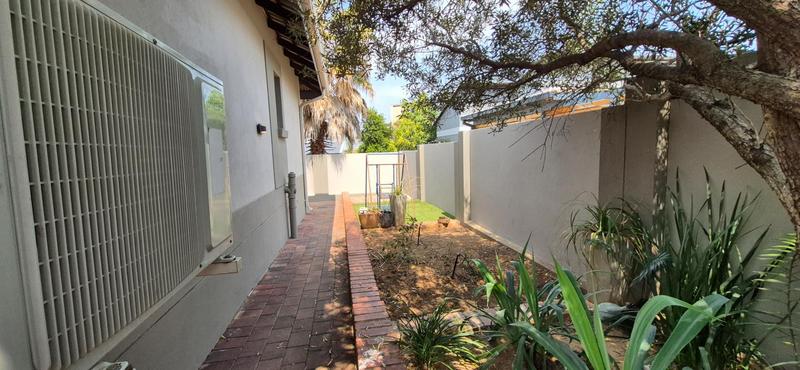 To Let 4 Bedroom Property for Rent in Midstream Hill Gauteng