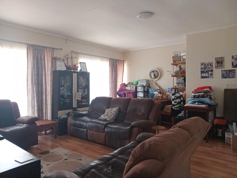 2 Bedroom Property for Sale in Greenhills Gauteng